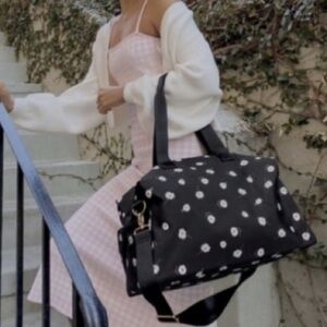ALICE & OLIVIA DAISY PRINT FLORAL WEEKENDER DUFFEL BAG NWT
